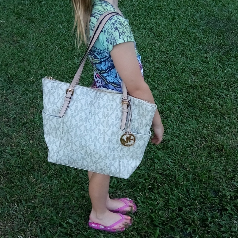👜 Vanilla Michael Kors tote 👜